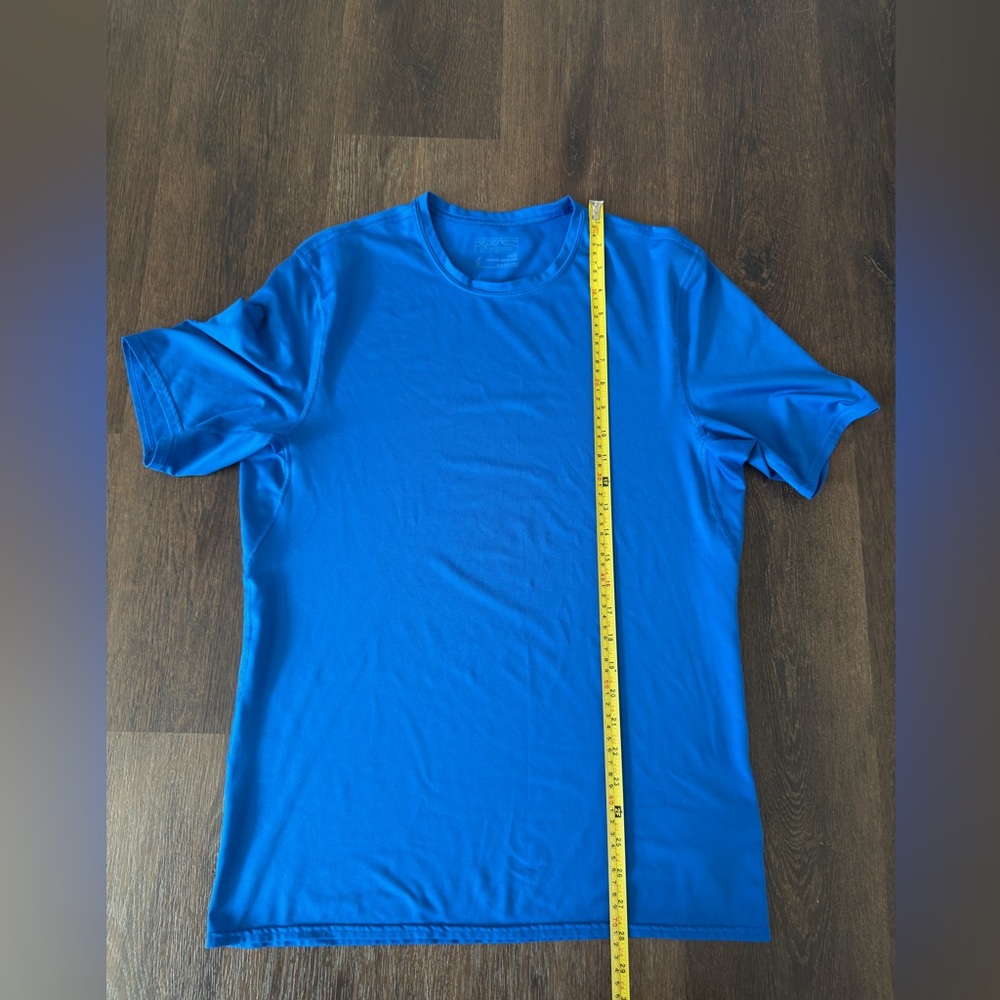 Patagonia Men’s daily Capilene Baselayer Short Sleeve Blue Shirt  Sz M
